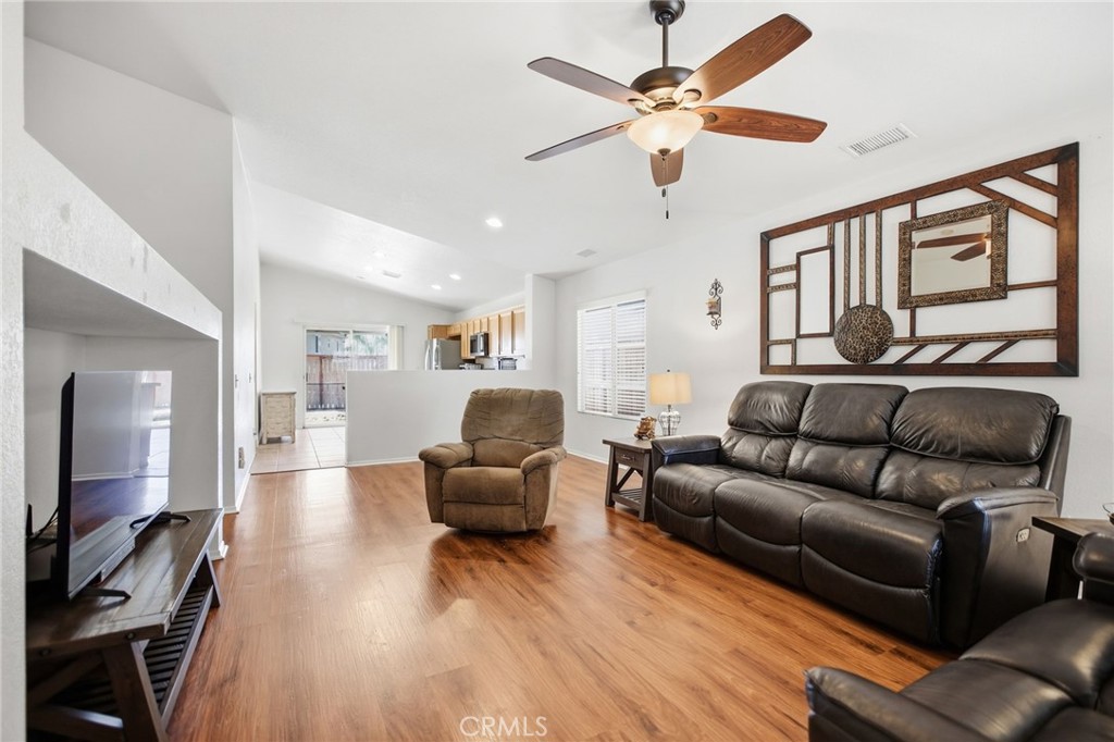 27169 Sawyer Road Property Photo 6