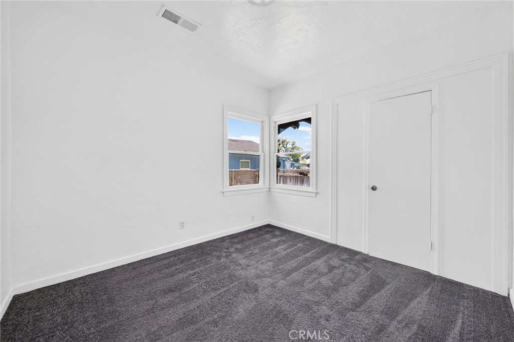 1717 Massachusetts Property Photo 14