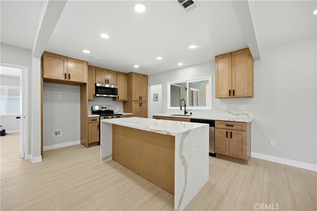 3682 Mt Vernon Property Photo 8