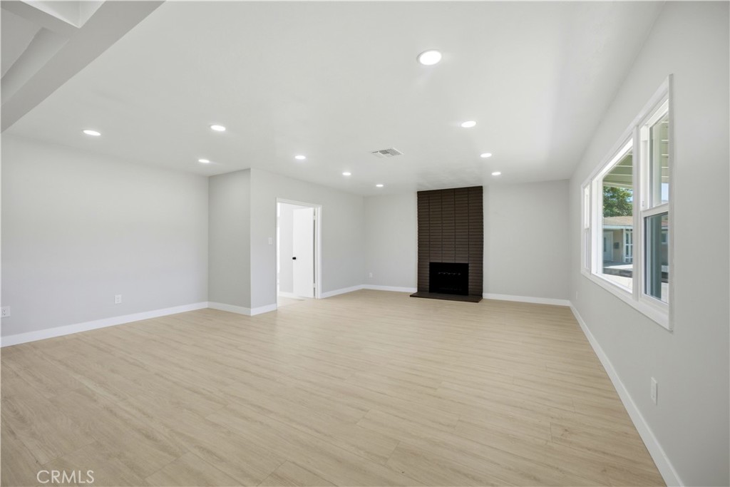 3682 Mt Vernon Property Photo 12