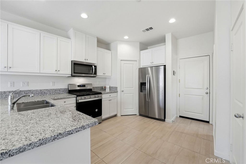 27366 Basalt Property Photo 6