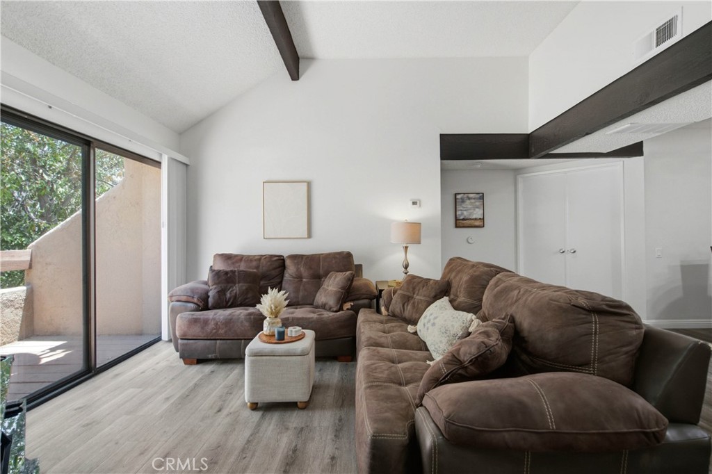 1500 West Edgehill Road 20 Property Photo 2