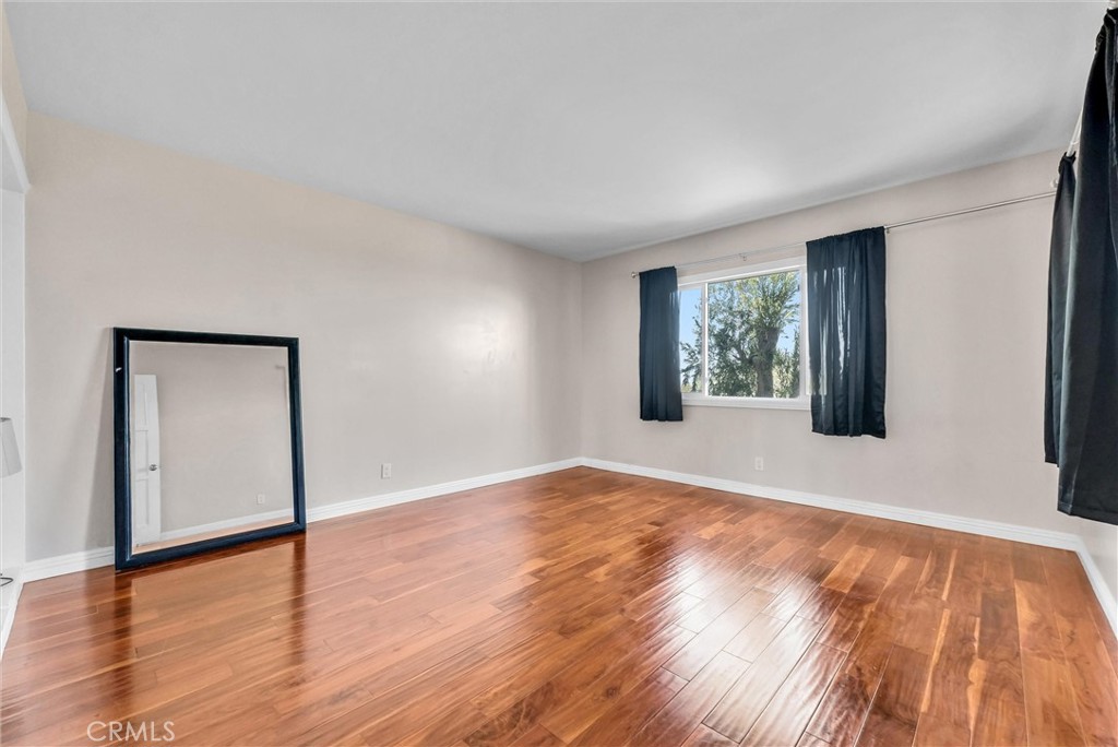 1505 Gratton Street Property Photo 3