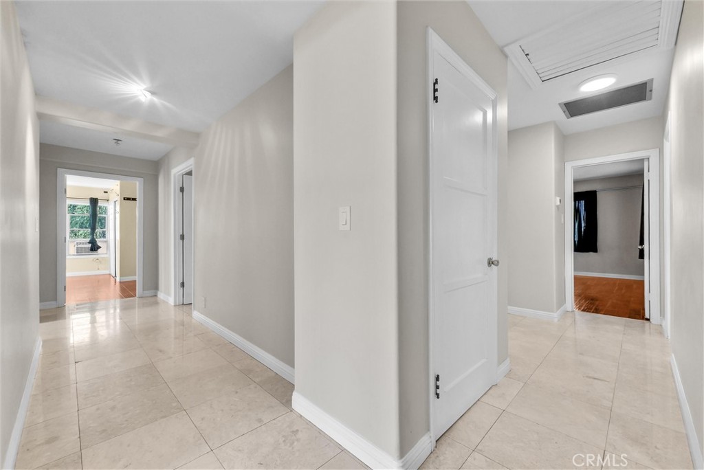 1505 Gratton Street Property Photo 7