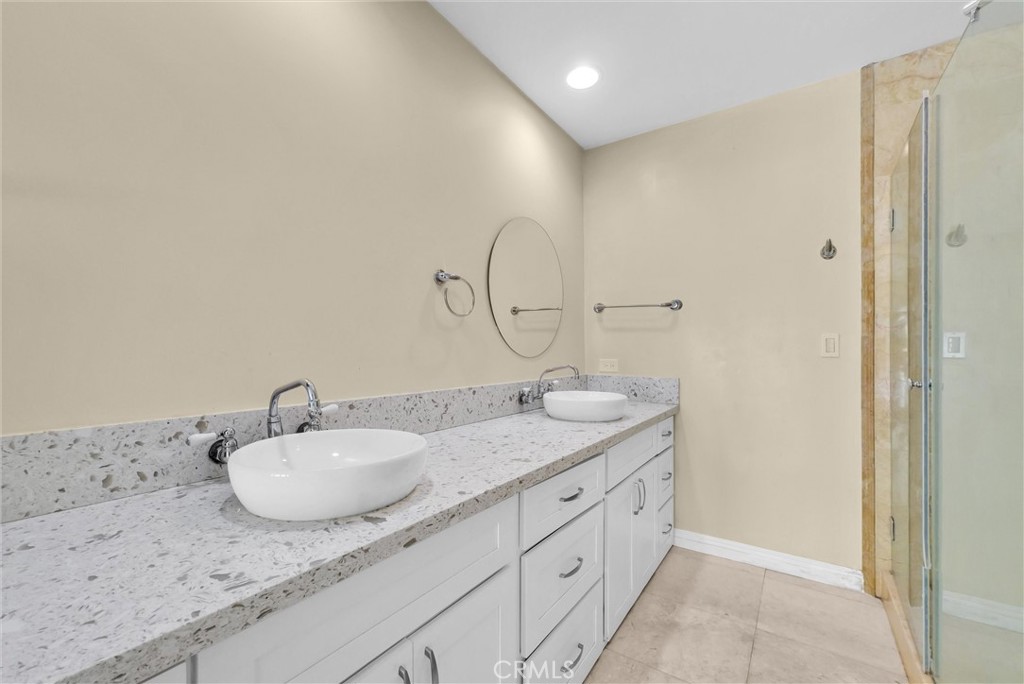 1505 Gratton Street Property Photo 18