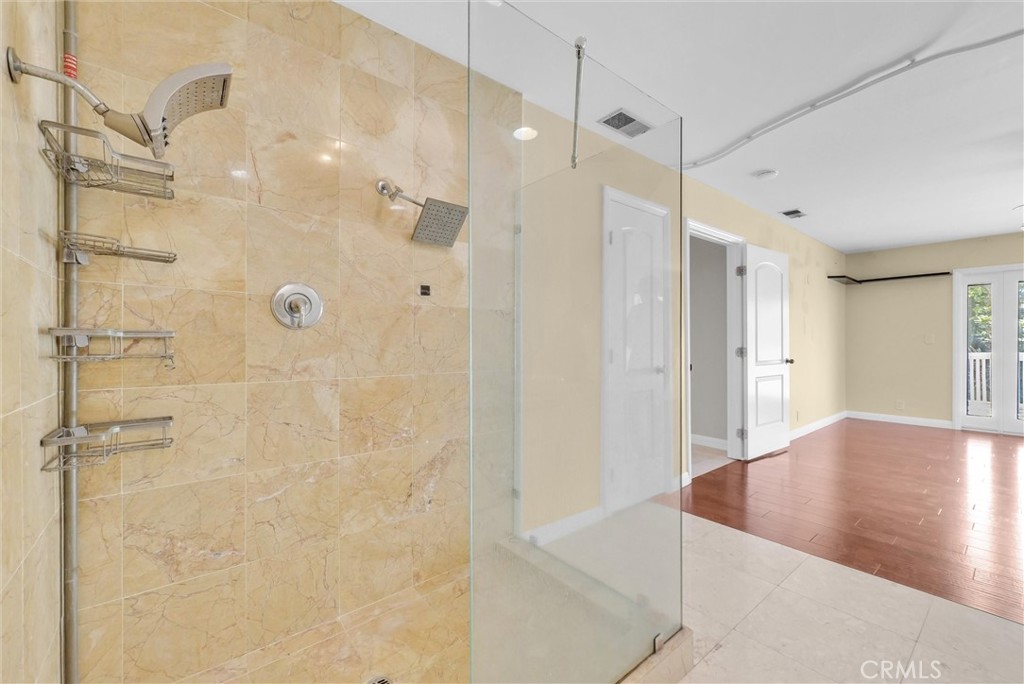 1505 Gratton Street Property Photo 19