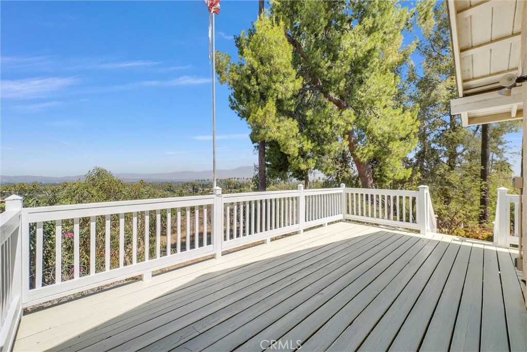 1505 Gratton Street Property Photo 35