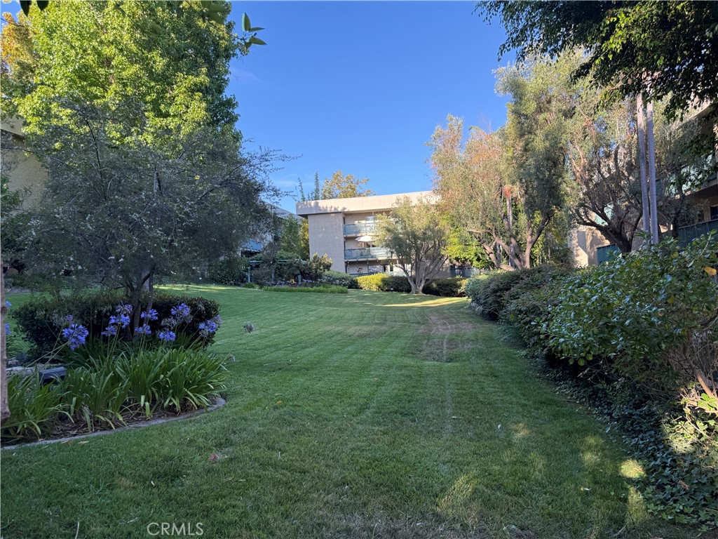 576 N Bellflower Property Photo 35
