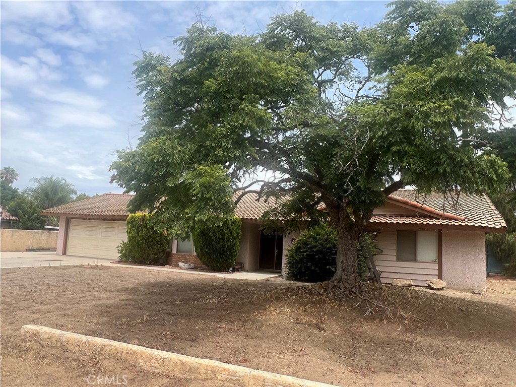 17450 Paula Property Photo 3