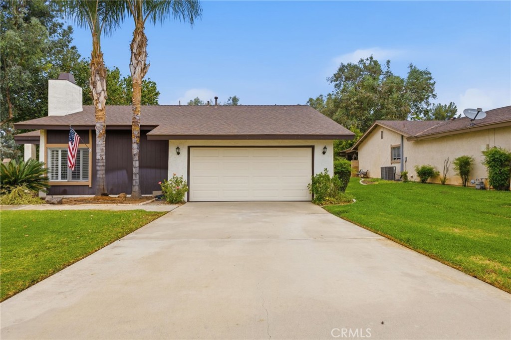 803 E Palm Property Photo 2