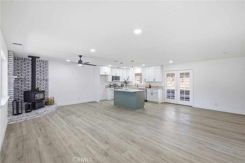 21009 Brentwood Property Photo 8