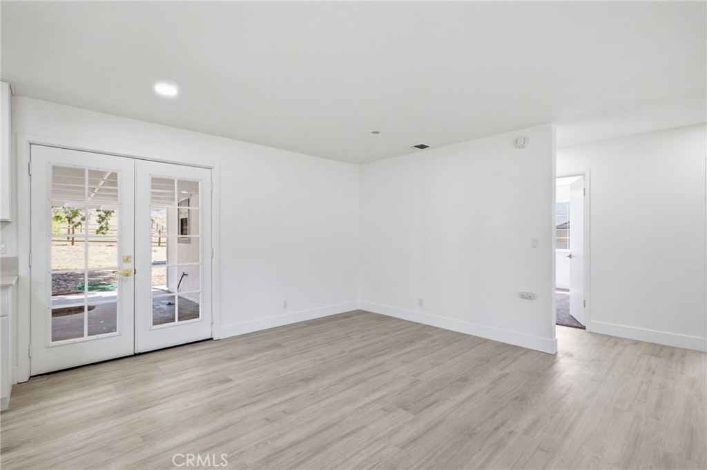 21009 Brentwood Property Photo 16