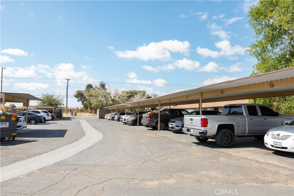 11200 Chamberlaine Property Photo 3