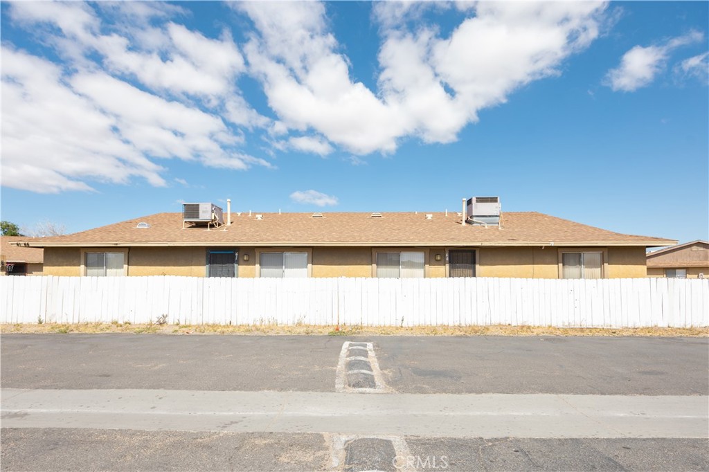 11200 Chamberlaine Property Photo 6