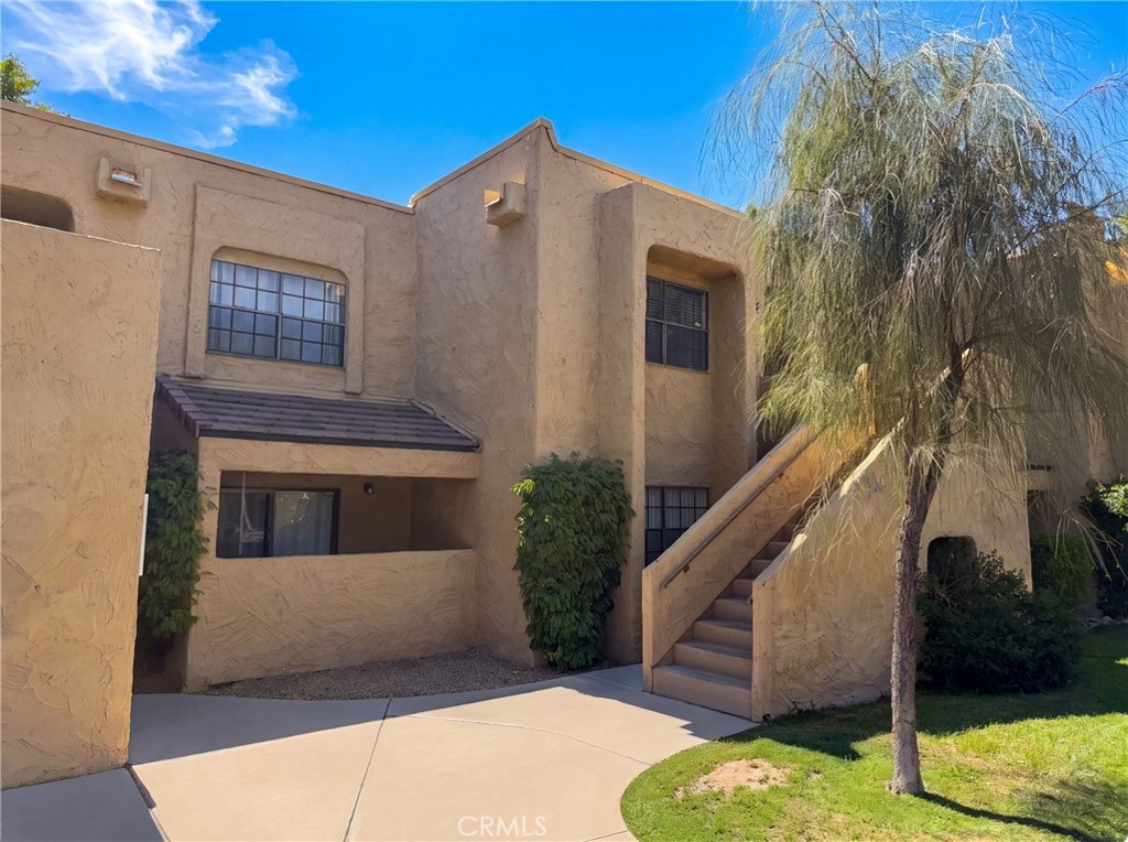 5300 E Waverly Drive H6 Property Photo 1