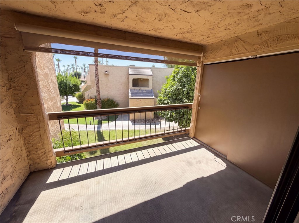5300 E Waverly Drive H6 Property Photo 5