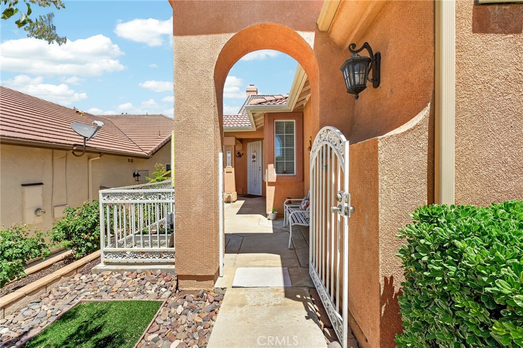 14858 San Jacinto Drive Property Photo 3