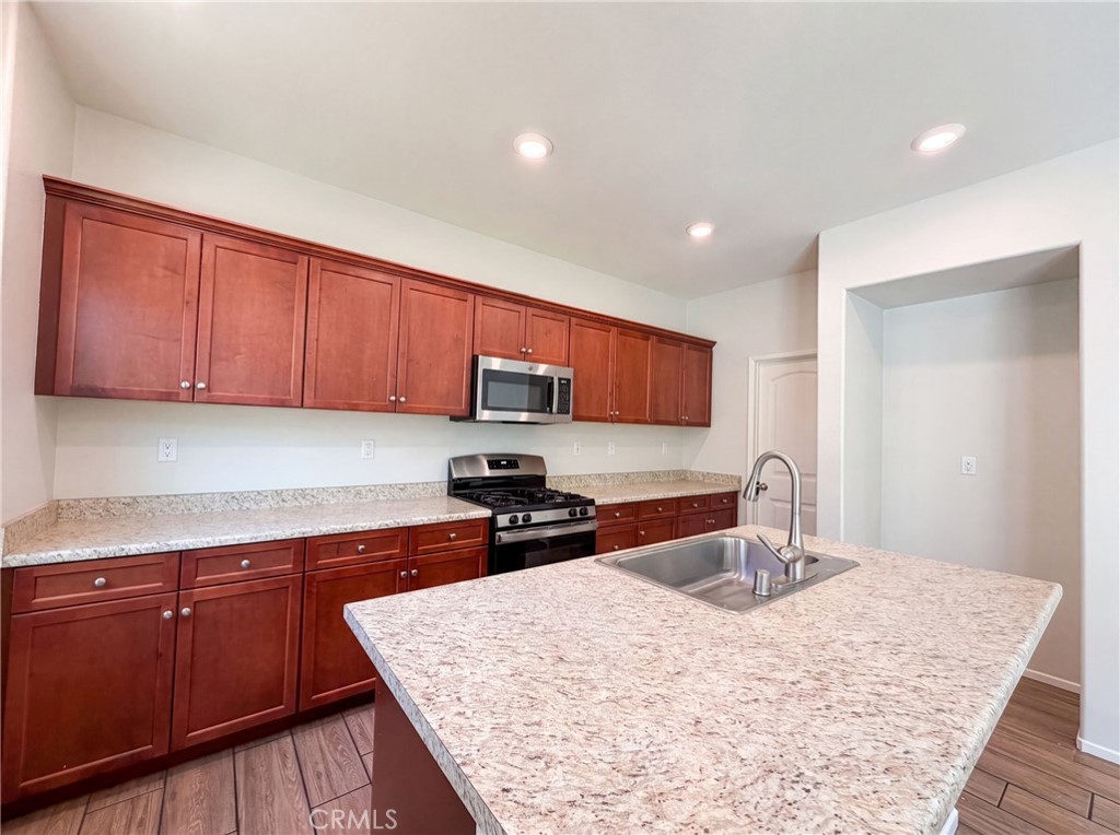 30401 Village Terrace Property Photo 2