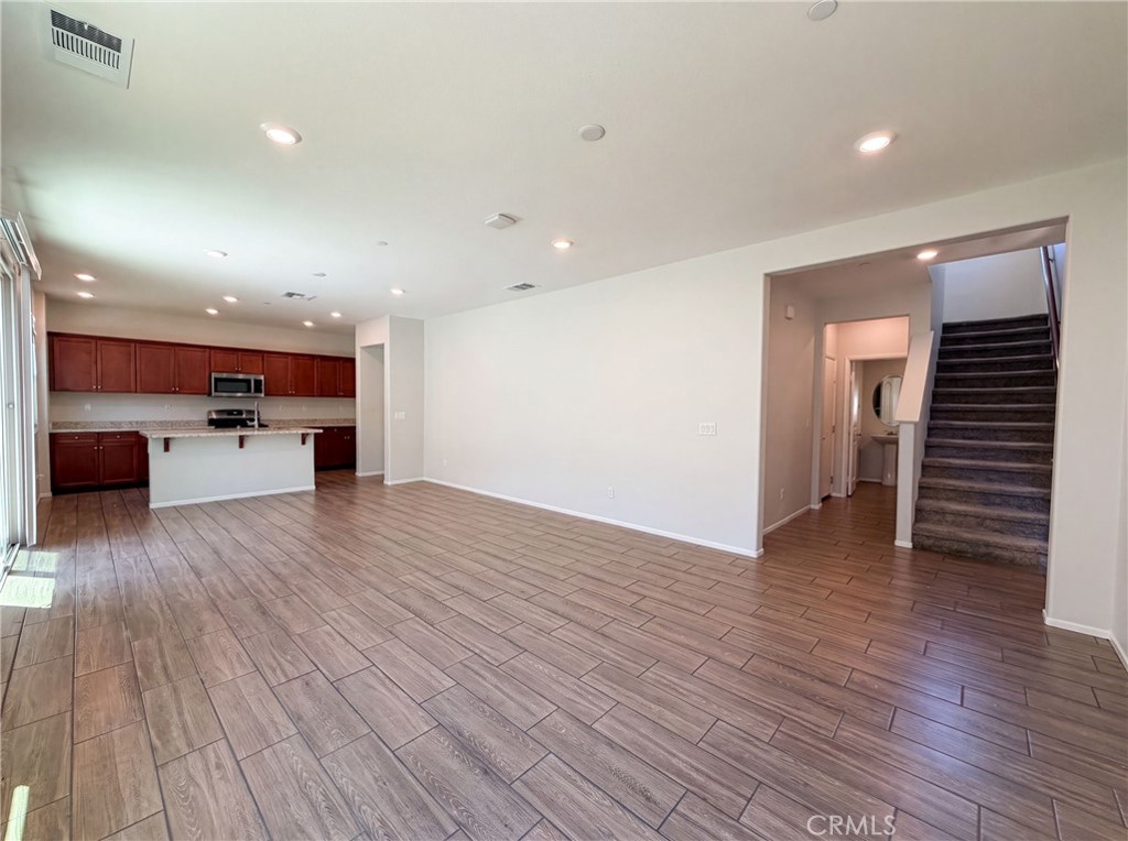 30401 Village Terrace Property Photo 3