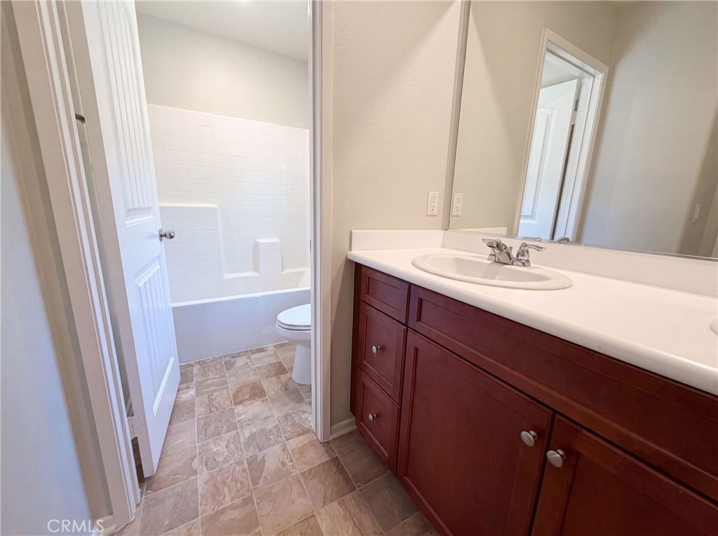 30401 Village Terrace Property Photo 20