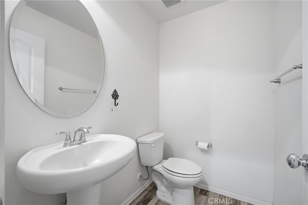 3142 S Newton Avenue Property Photo 12