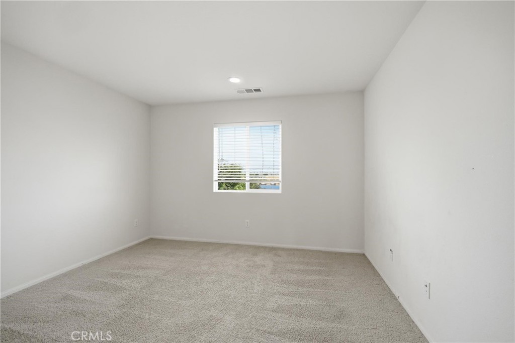 3142 S Newton Avenue Property Photo 17