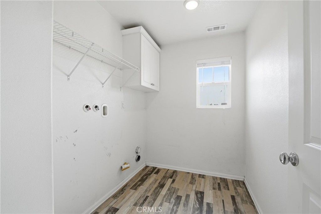 3142 S Newton Avenue Property Photo 22