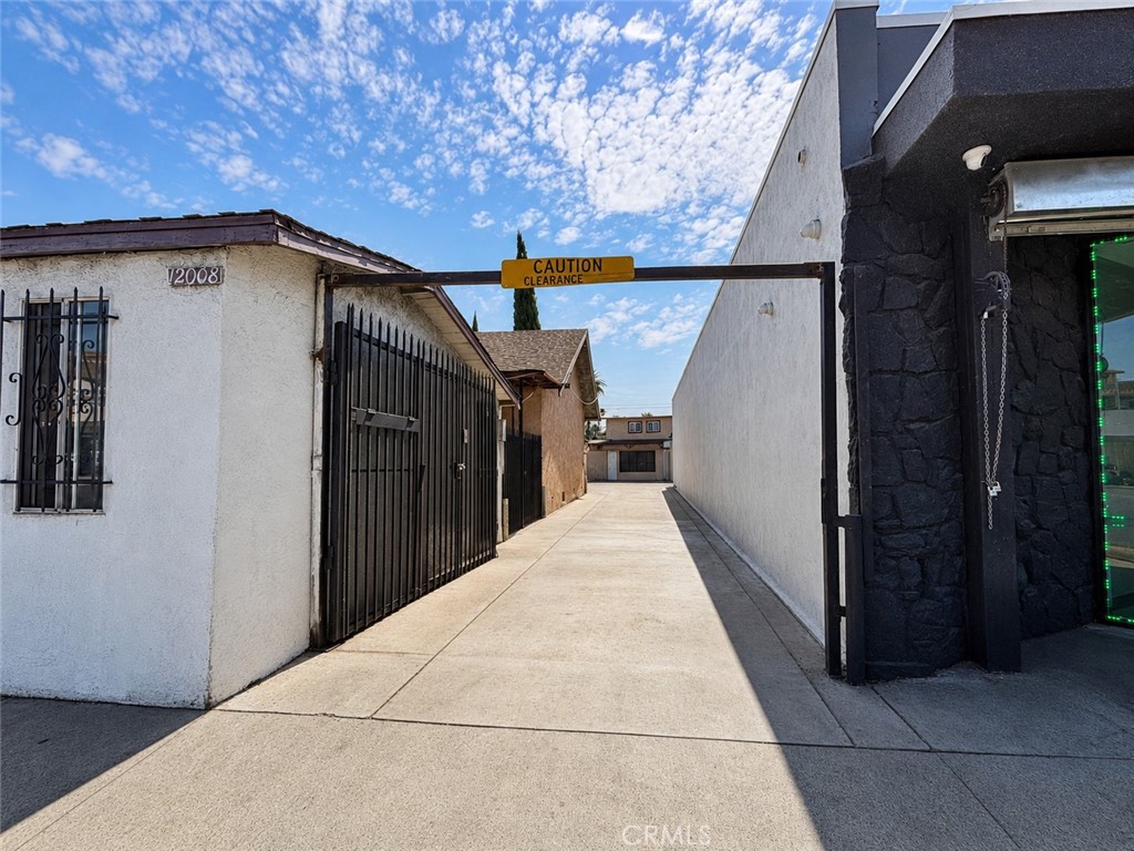 12008 Long Beach Property Photo 4