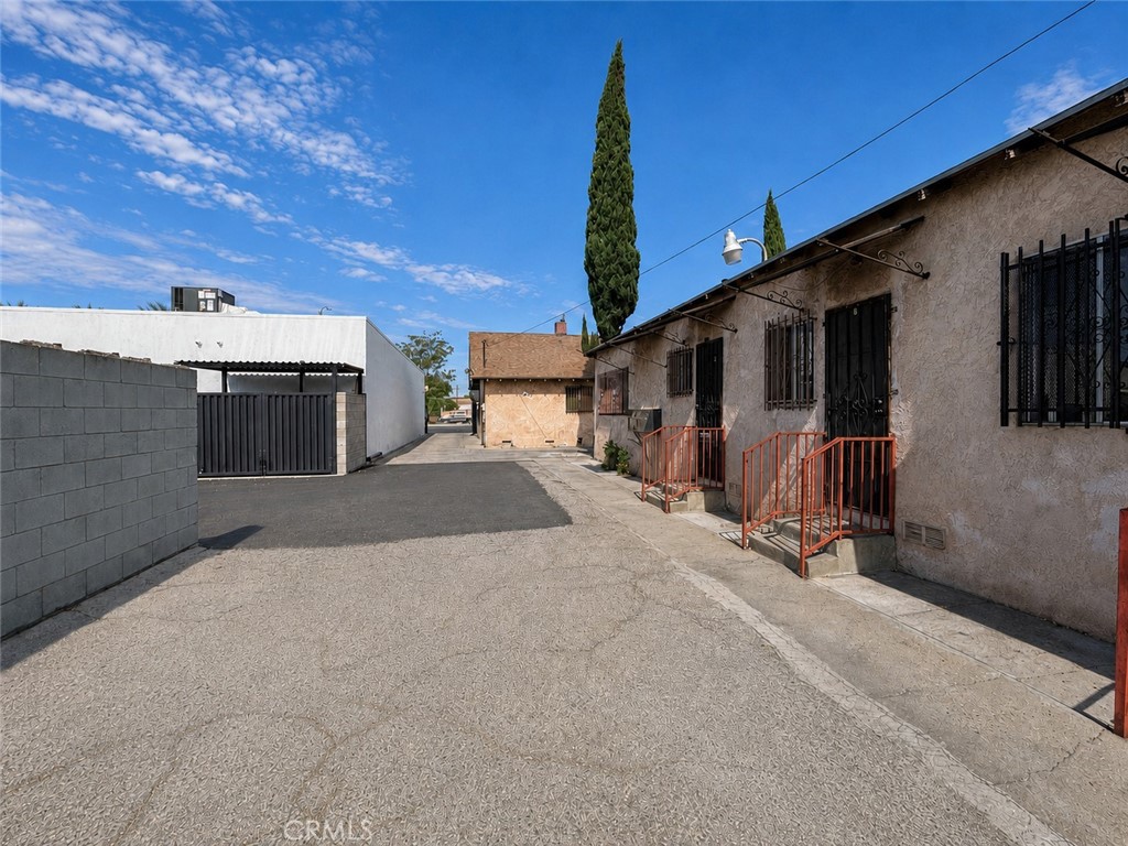12008 Long Beach Property Photo 11