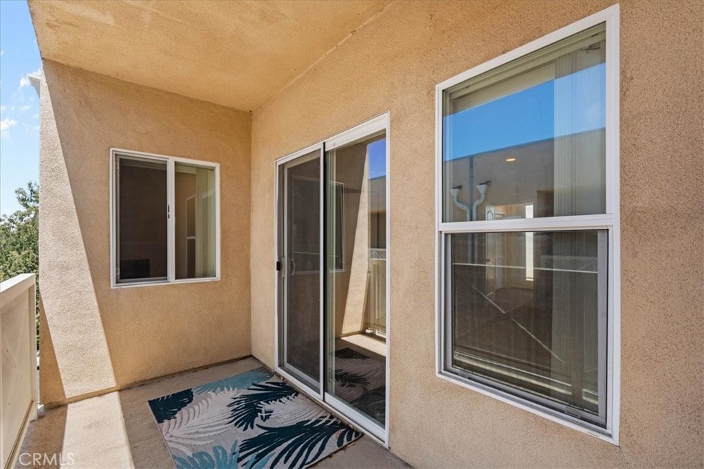 11622 Oxnard Street Property Photo 14
