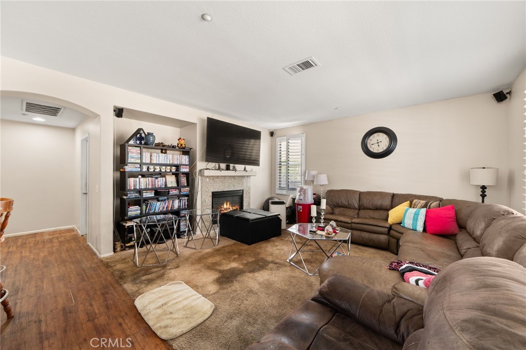 8028 La Crosse Way Property Photo 6