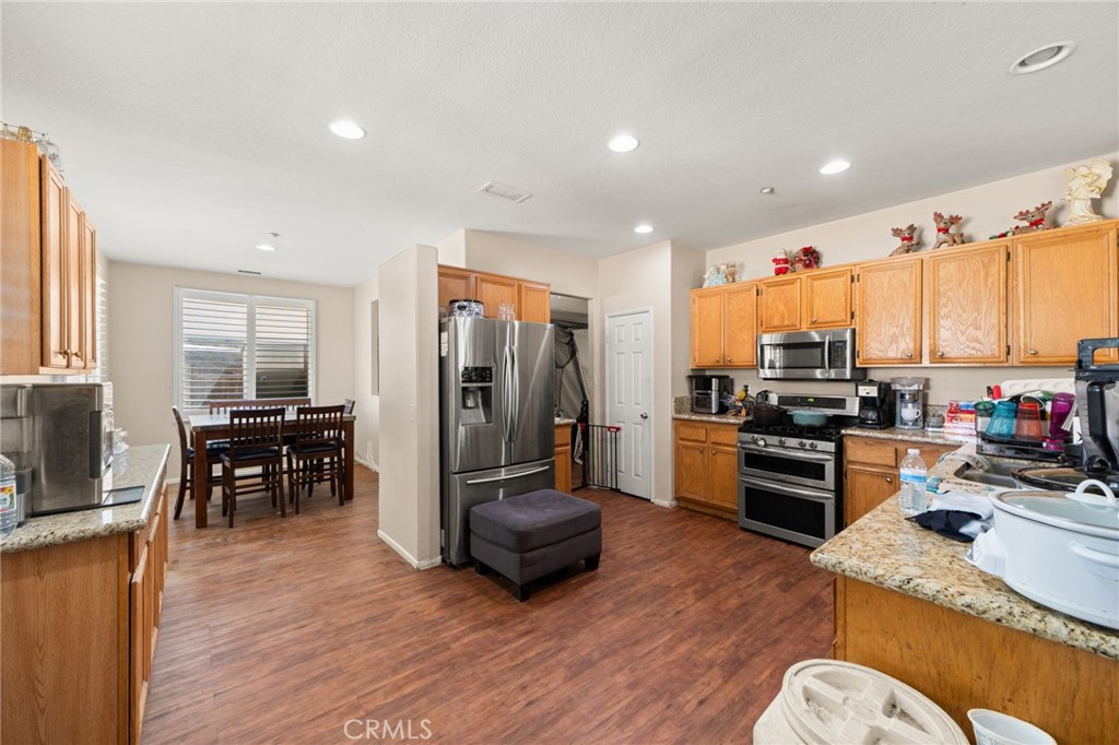 8028 La Crosse Way Property Photo 11