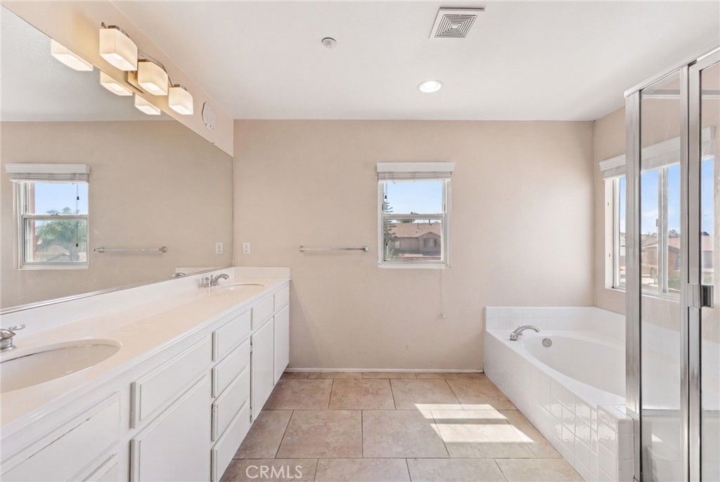 8028 La Crosse Way Property Photo 15