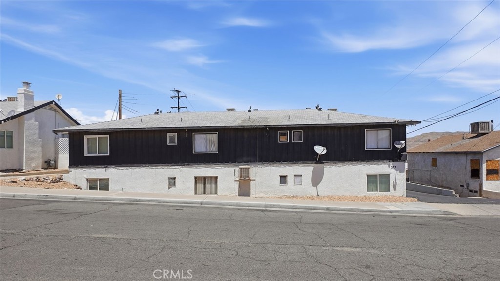 511 E Fredricks Property Photo 2