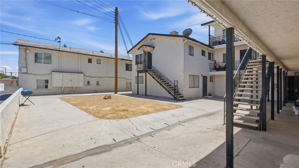 511 E Fredricks Property Photo 7