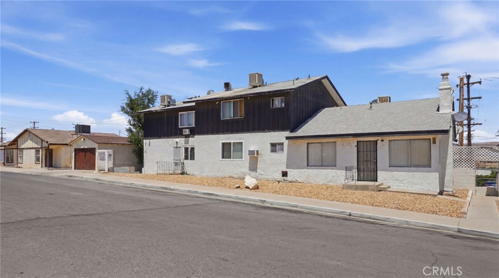 511 E Fredricks Property Photo 12