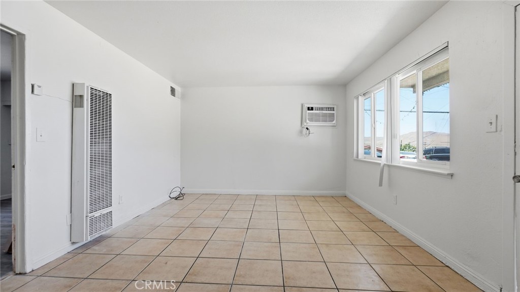 511 E Fredricks Property Photo 32