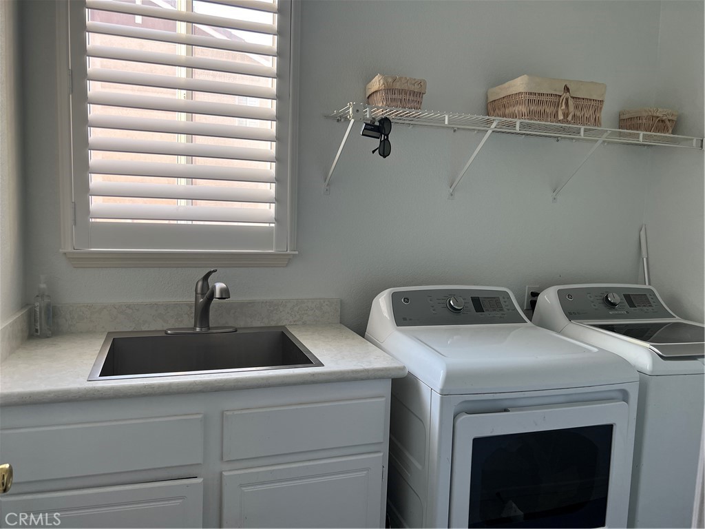7739 Centro Property Photo 6