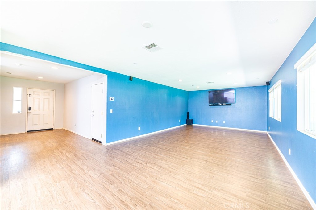 11815 Andrews Property Photo 6