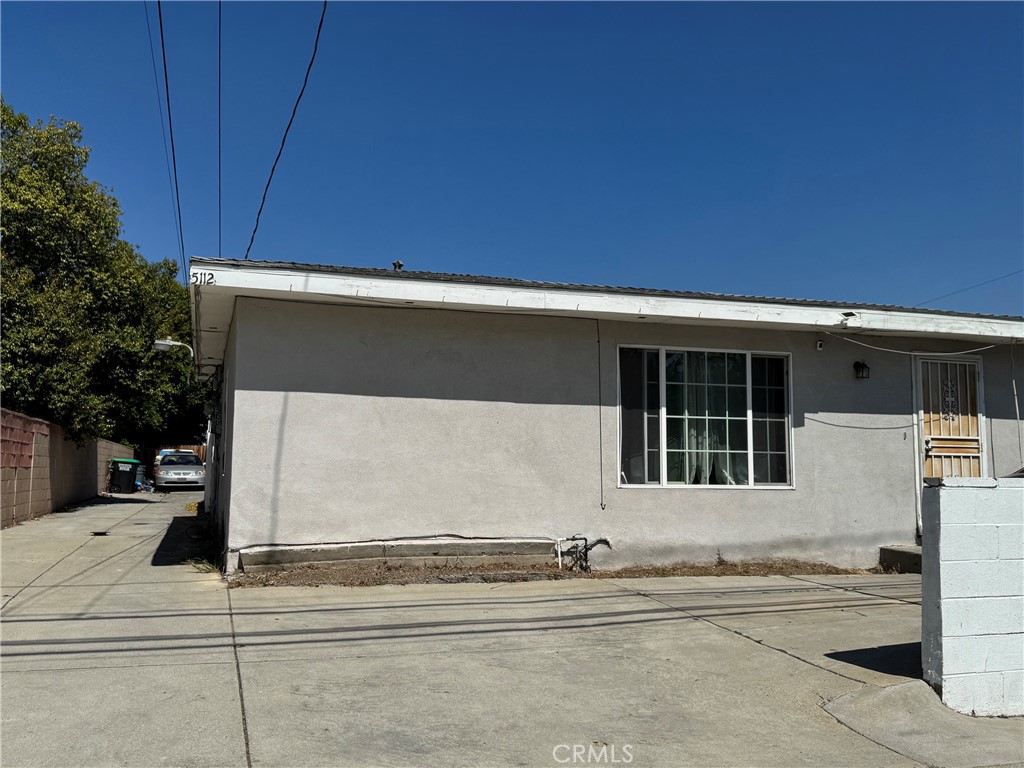 5112 N Sunflower Property Photo 3