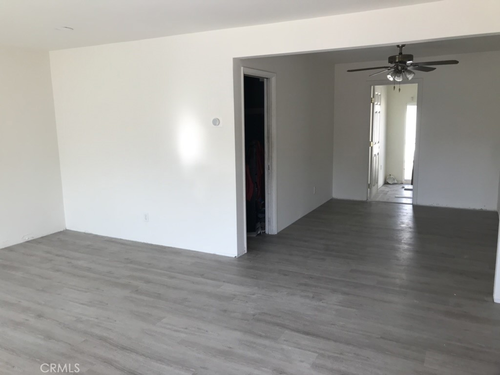 5112 N Sunflower Property Photo 5
