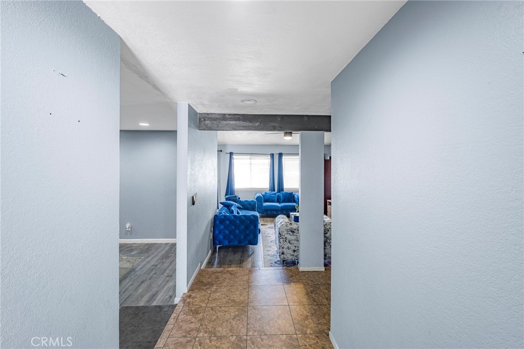 18025 Juniper Street Property Photo 4