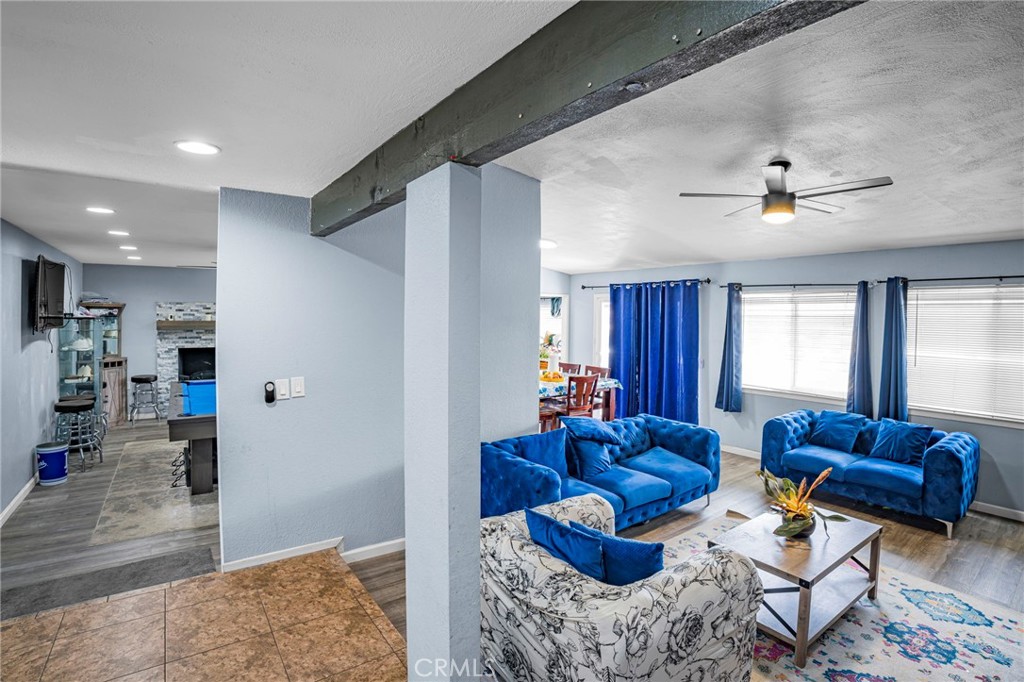 18025 Juniper Street Property Photo 8