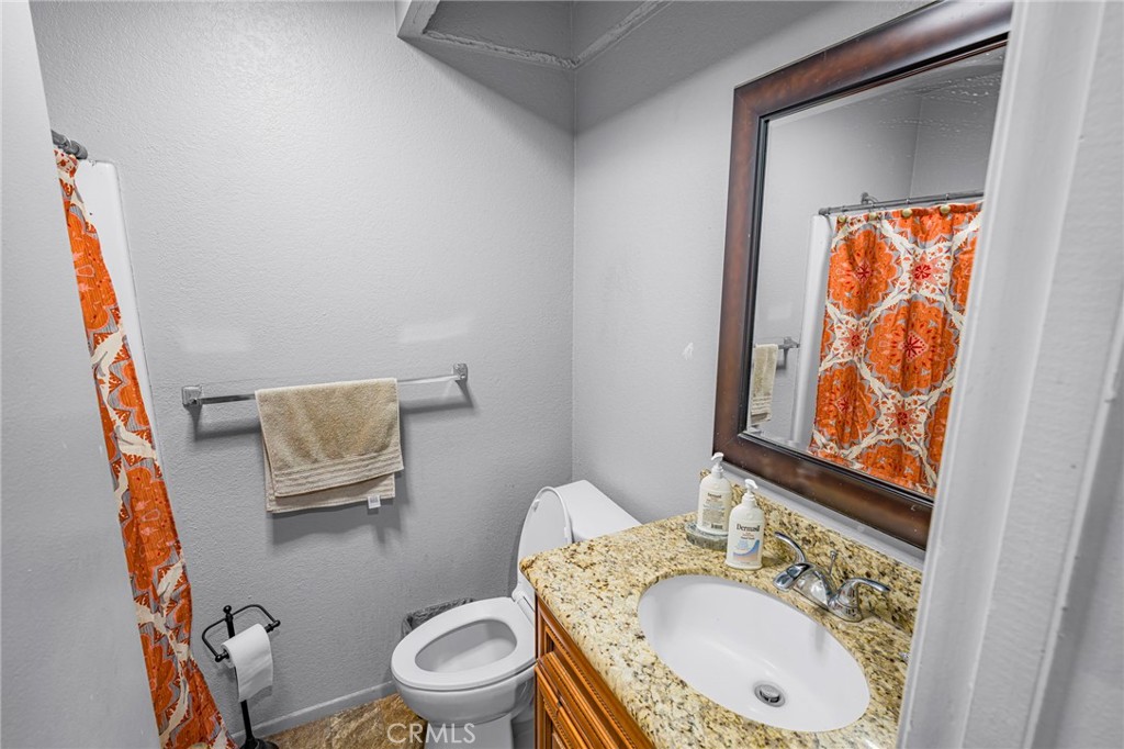 18025 Juniper Street Property Photo 17