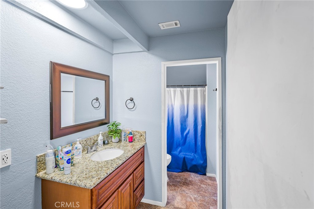 18025 Juniper Street Property Photo 21