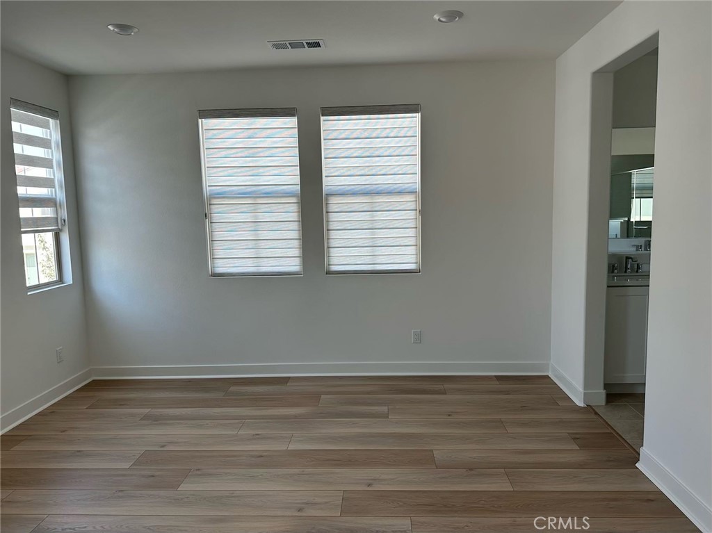 533 Embrook Way Property Photo 5