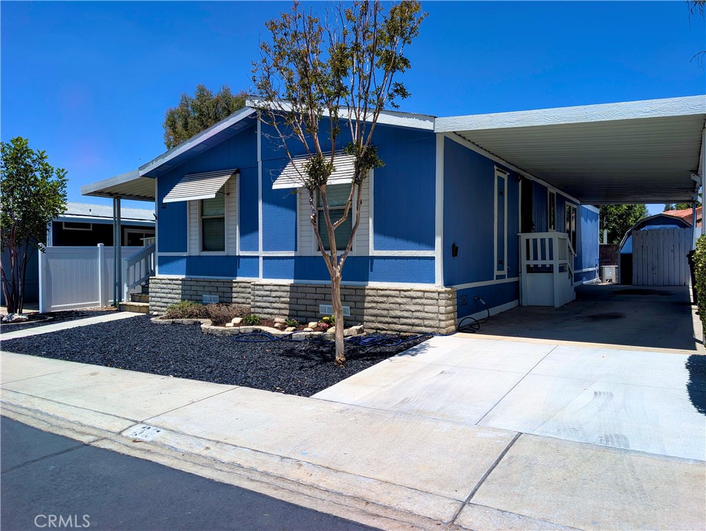 1721 E Colton 32 Property Photo 2
