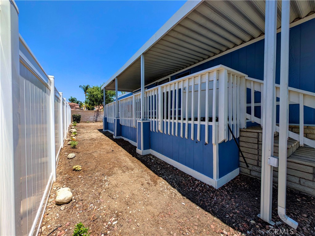 1721 E Colton 32 Property Photo 4
