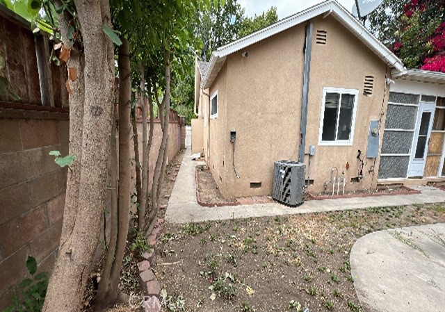 7106 Jellico Avenue Property Photo 2