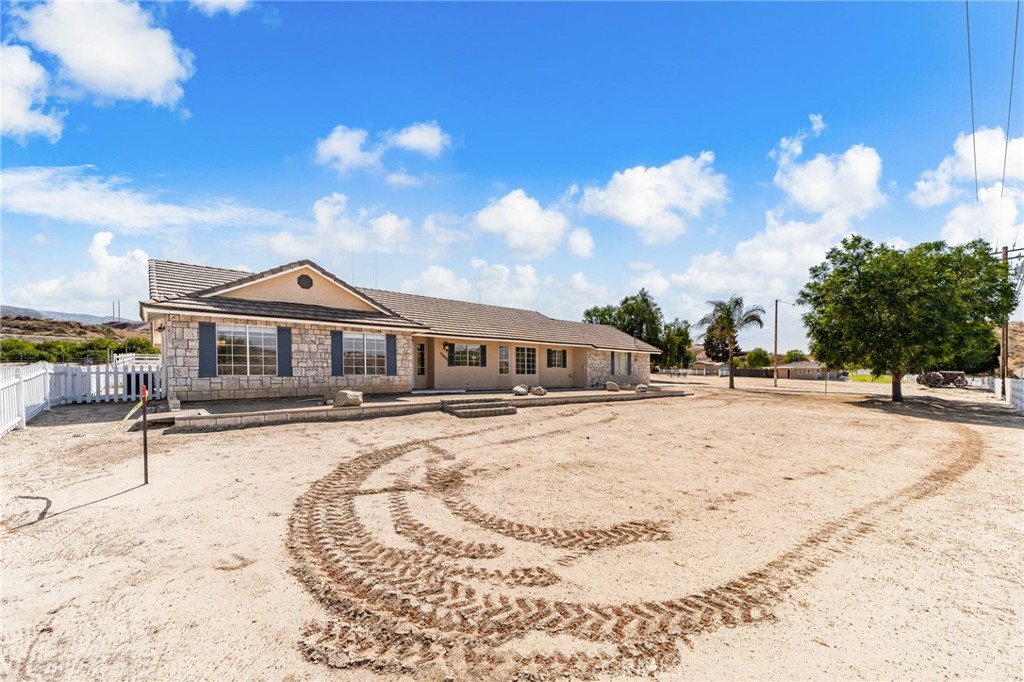 28442 San Timoteo Canyon Property Photo 11